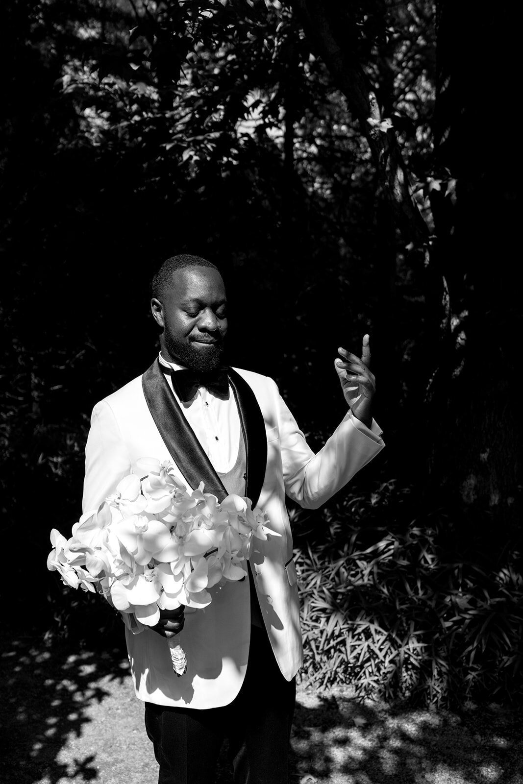 groom-portraits-vandusen-wedding-vancouver-thegodards