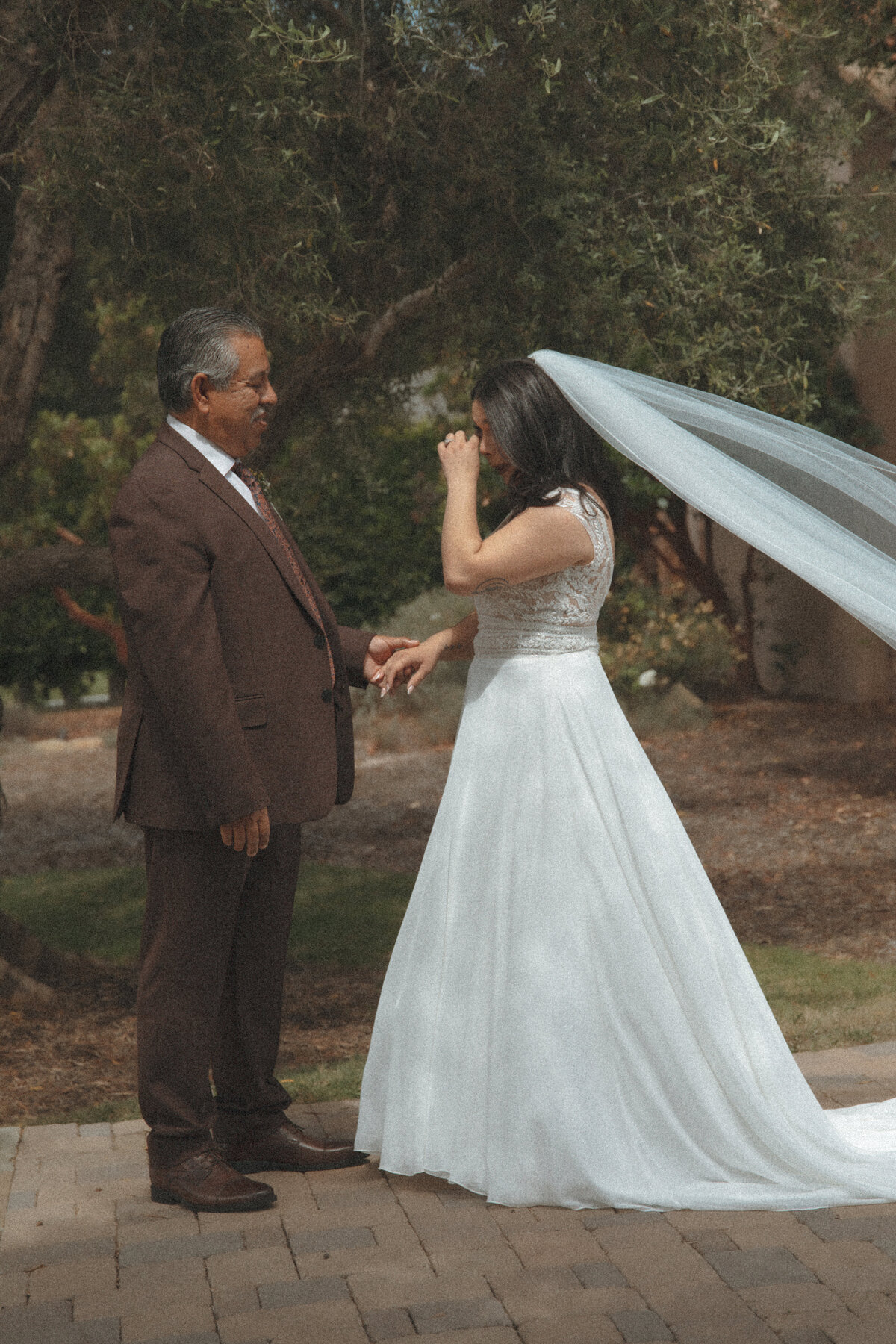 father daughter first look