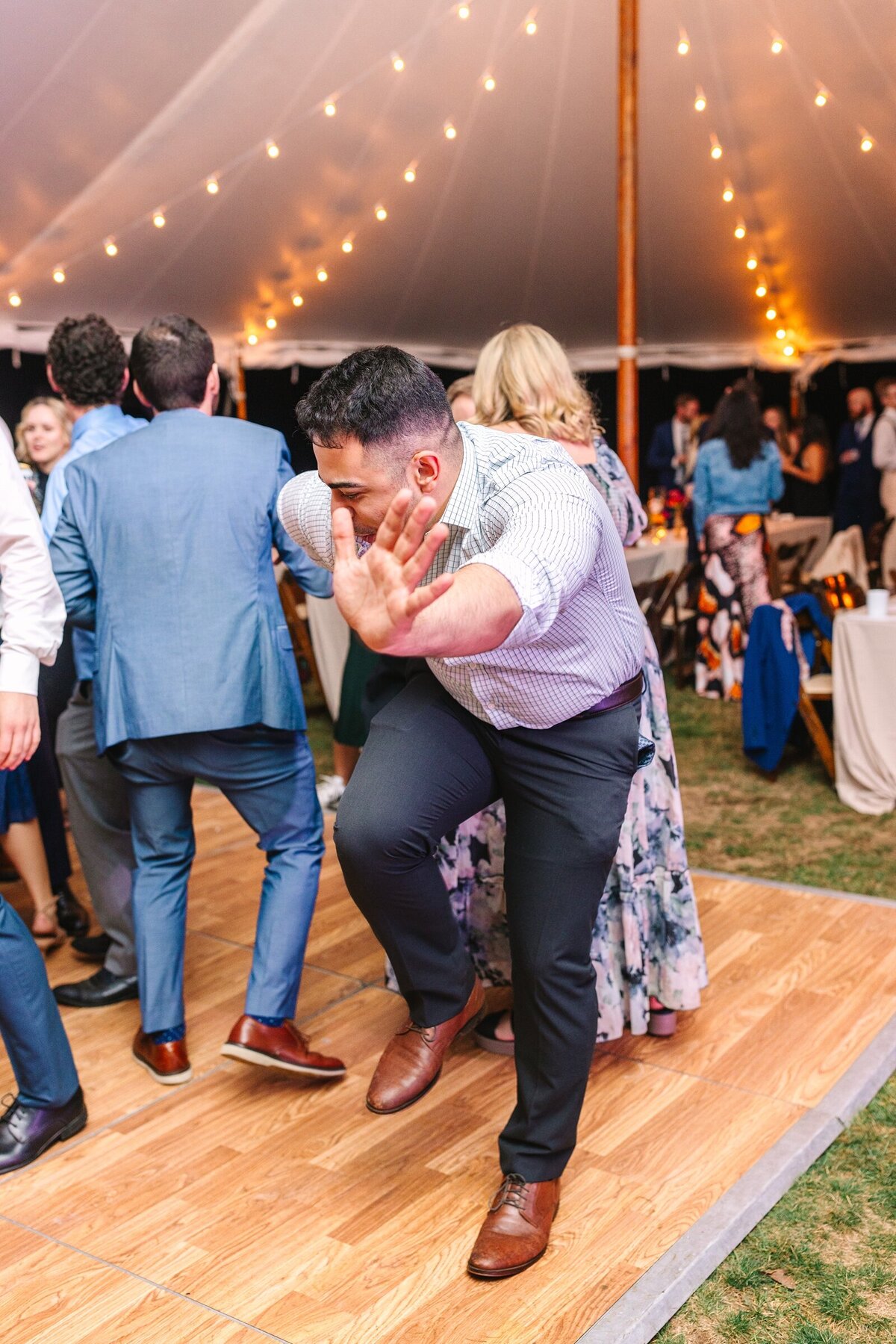Live_Well_Farm_Colorful_Fall_Wedding_Harpswell_Maine_Photography_0122