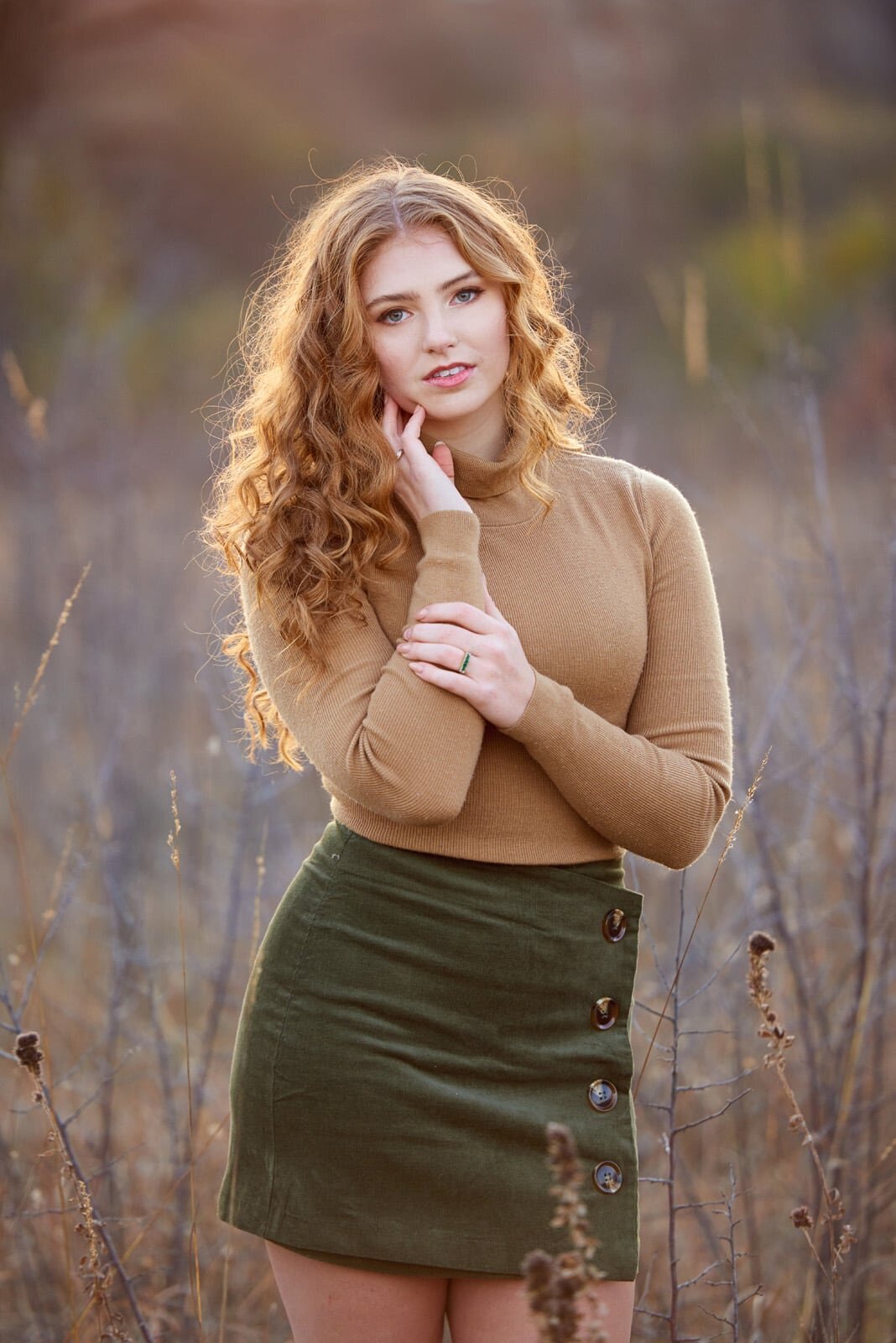 Elegant Senior Portrait with Natural Background by Senior Picture Photographer-15