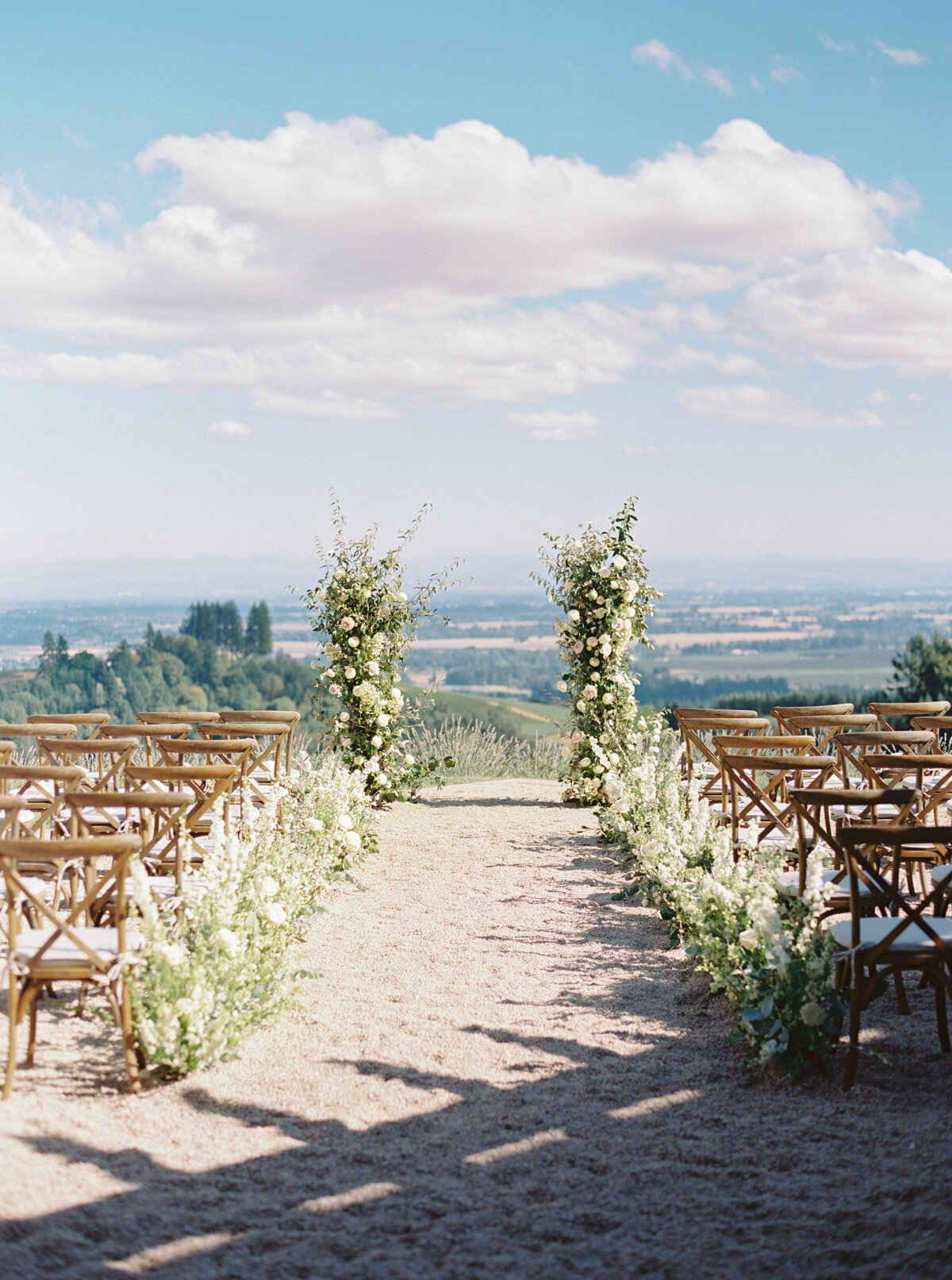 wedding-at-black-walnut-inn-and-vineyard-photography-by-the-tenneys-25