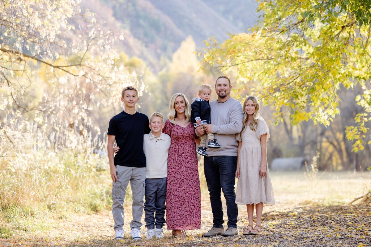Utah-County-UT-Fall-Mini-Session-Magnolia-and-Grace-Photography-Co-ChalieseS-# (1)