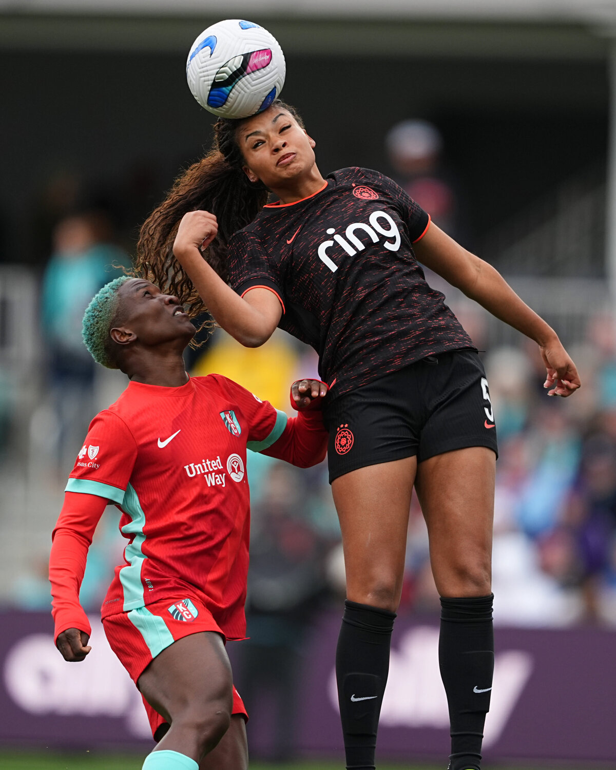 kansas-city-sports-photography-0144-soccer-players-jumping-for-header