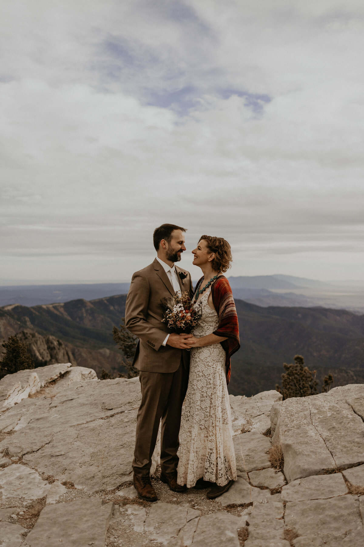 jemez-pueblo-sandia-crest-2-day-elopement-new-mexico-33