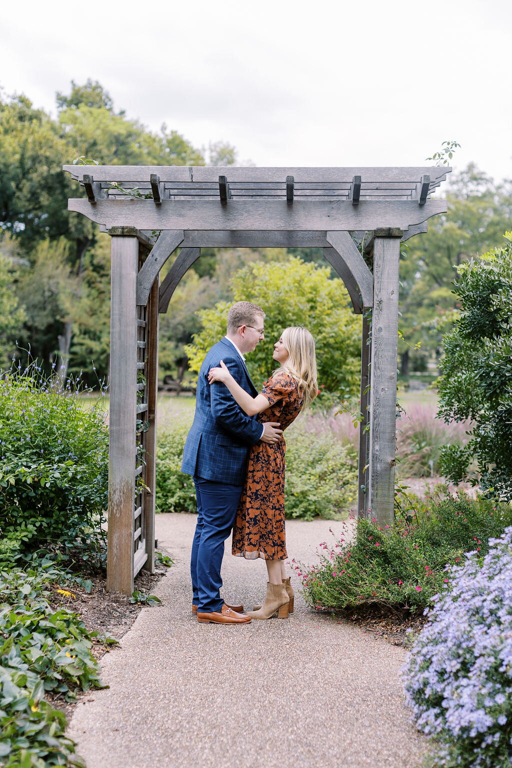 13-texas-spring-engagement-portraits