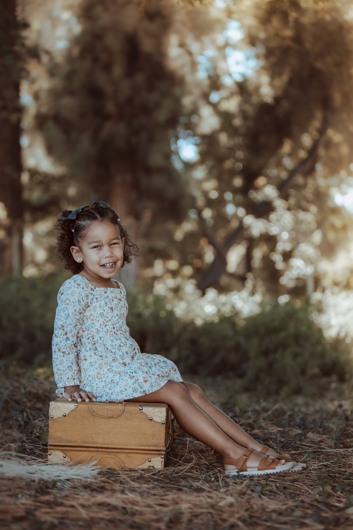 egycali-family-portrait-under-tree-prospect-park-redlands.jpg