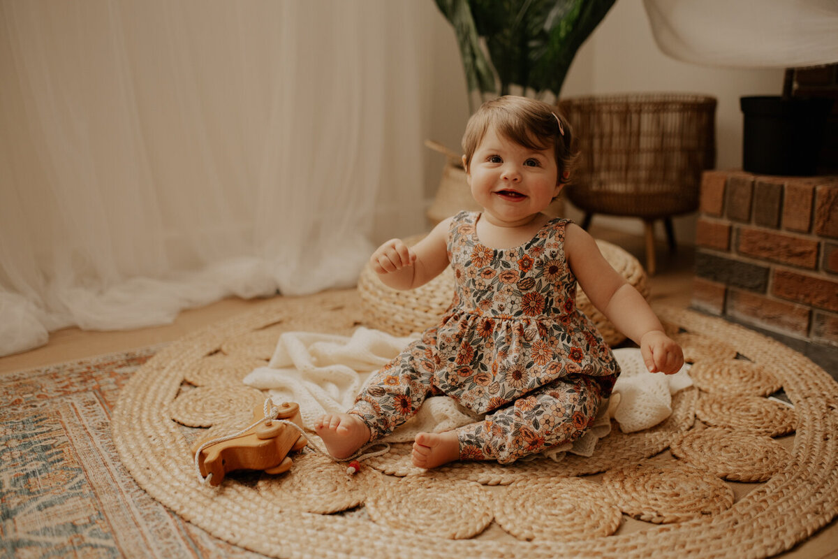 red-deer-central-alberta-newborn-maternity-photographer-09