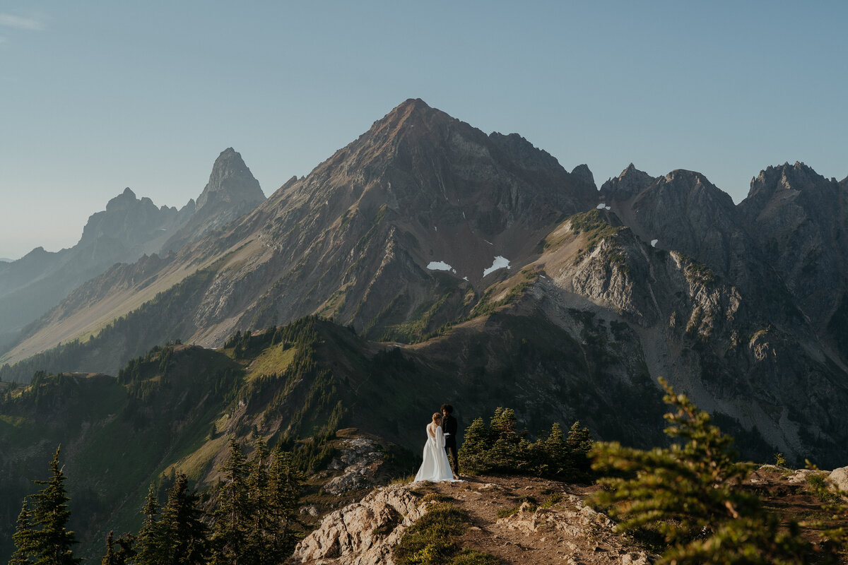 north-cascades-national-park-sunset-elopement