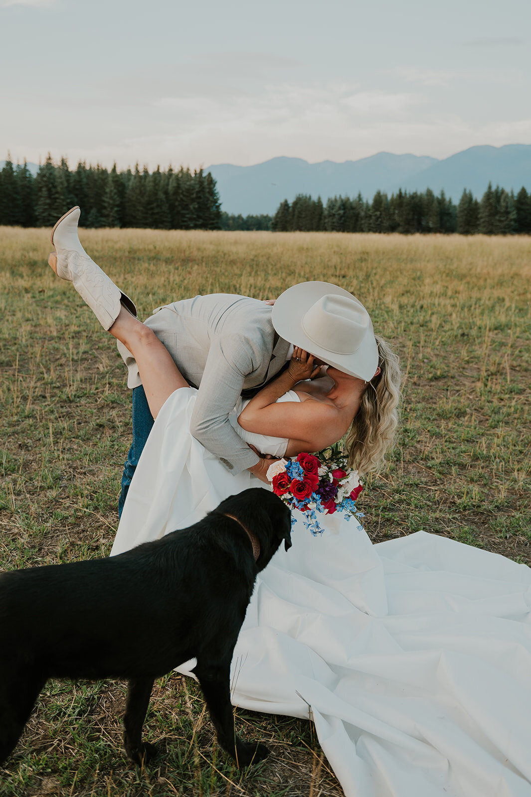 presley-gray-luxury-western-montana-wedding-8697