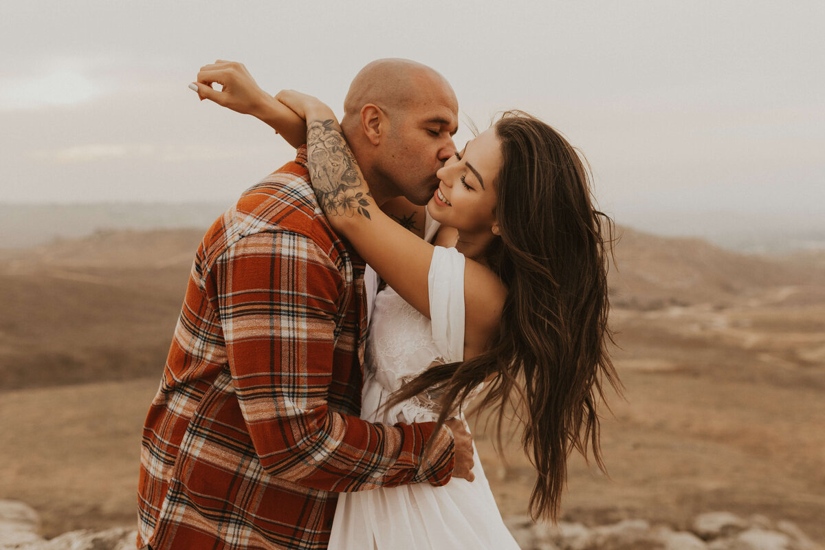 riverside-intimate-romantic-couple-
