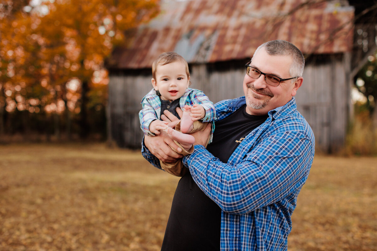 NWA family photographer, Northwest Arkansas best family photography, family portraits near me, professional family photos, family photography packages