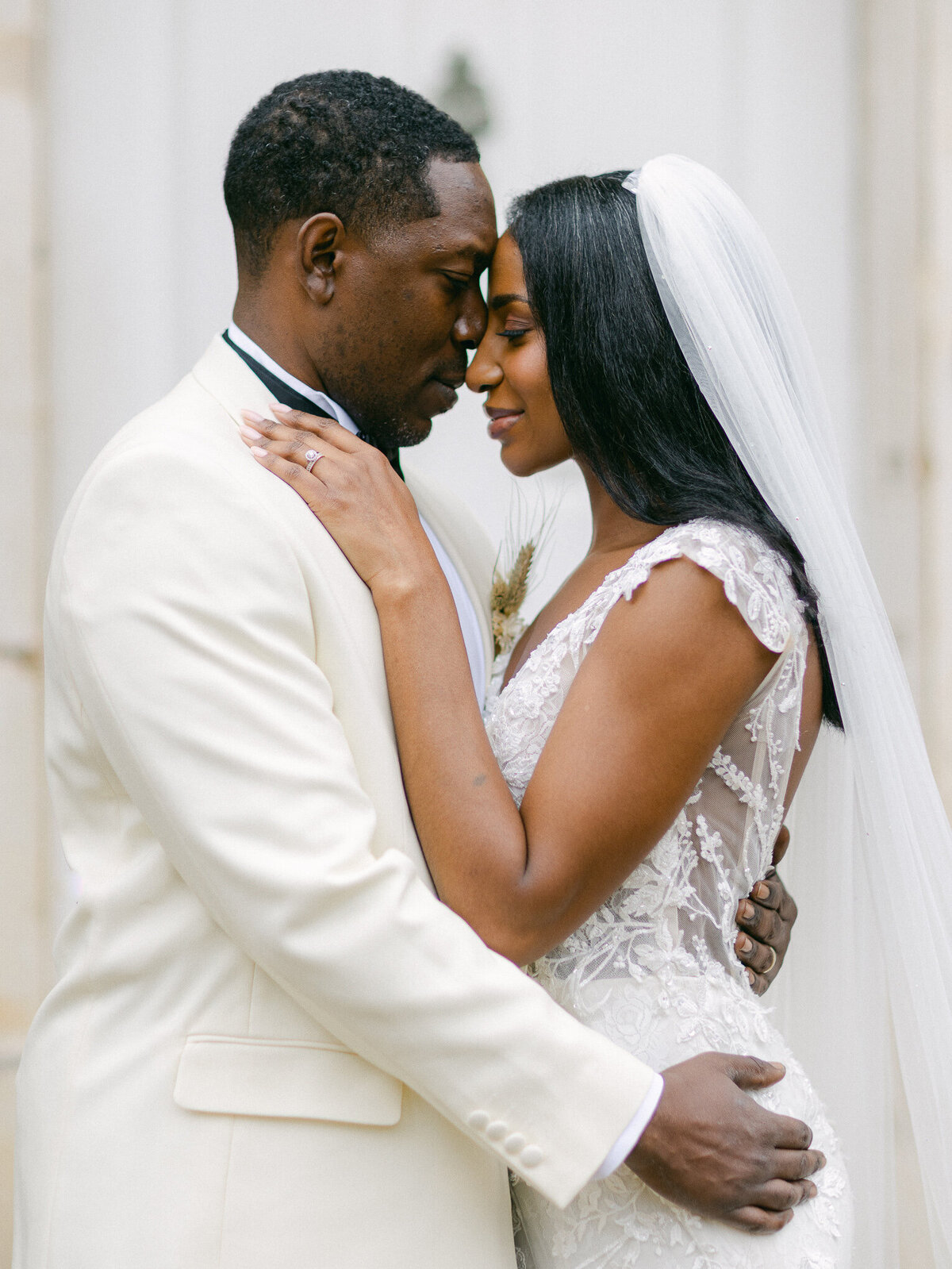 Kayla Stoate Photography Ardington House Wedding Editorial Bridal Couple Oxford _92A7488-Edit