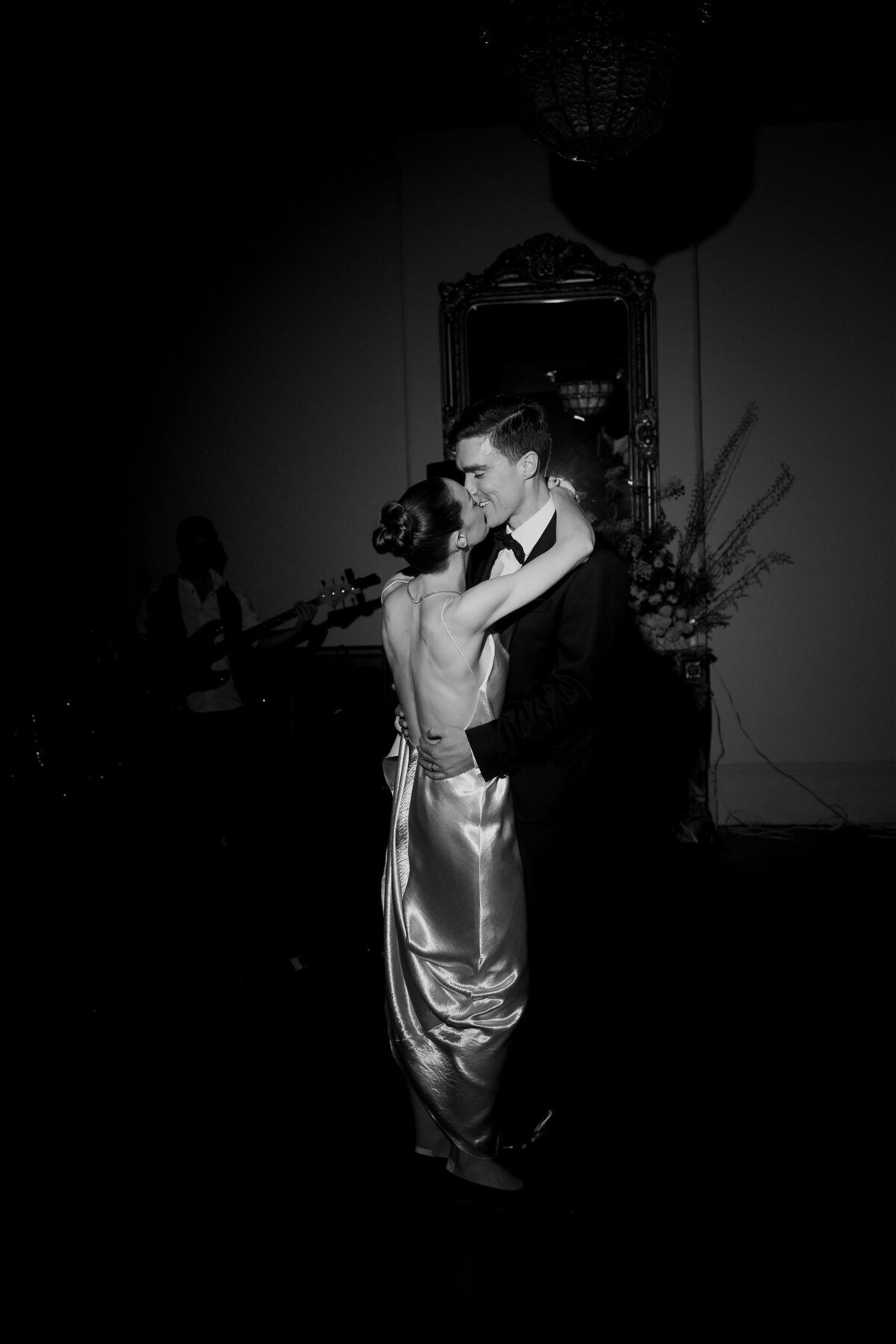 Maegan-Brown-Moments_20240120_Wedding_Stella-Julian_Botanical-Gardens_Sophia-Prahran-Arcade_3732