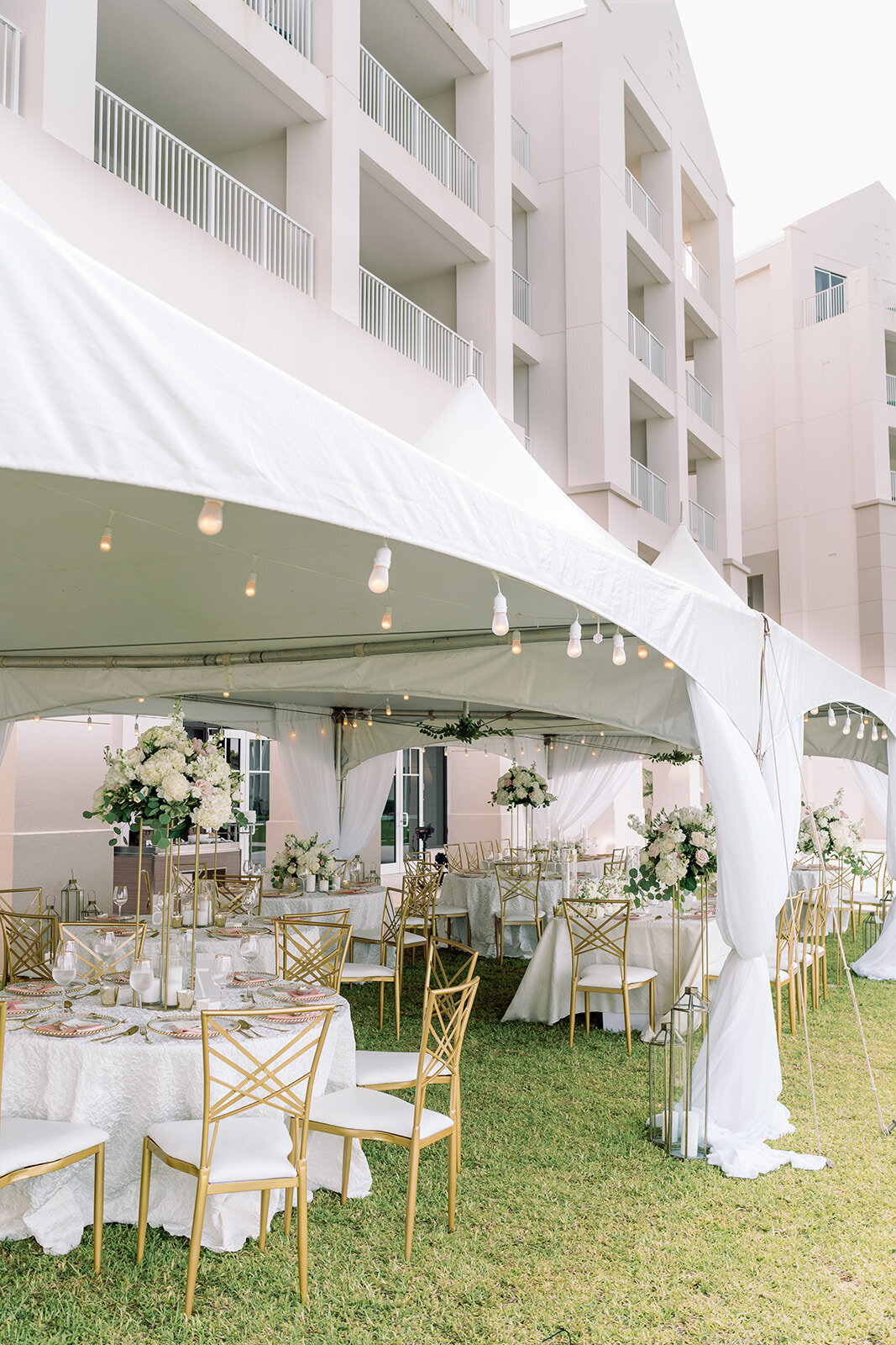 Hayley+Zach_Wedding_SNEAK_FoxtailCo_-635