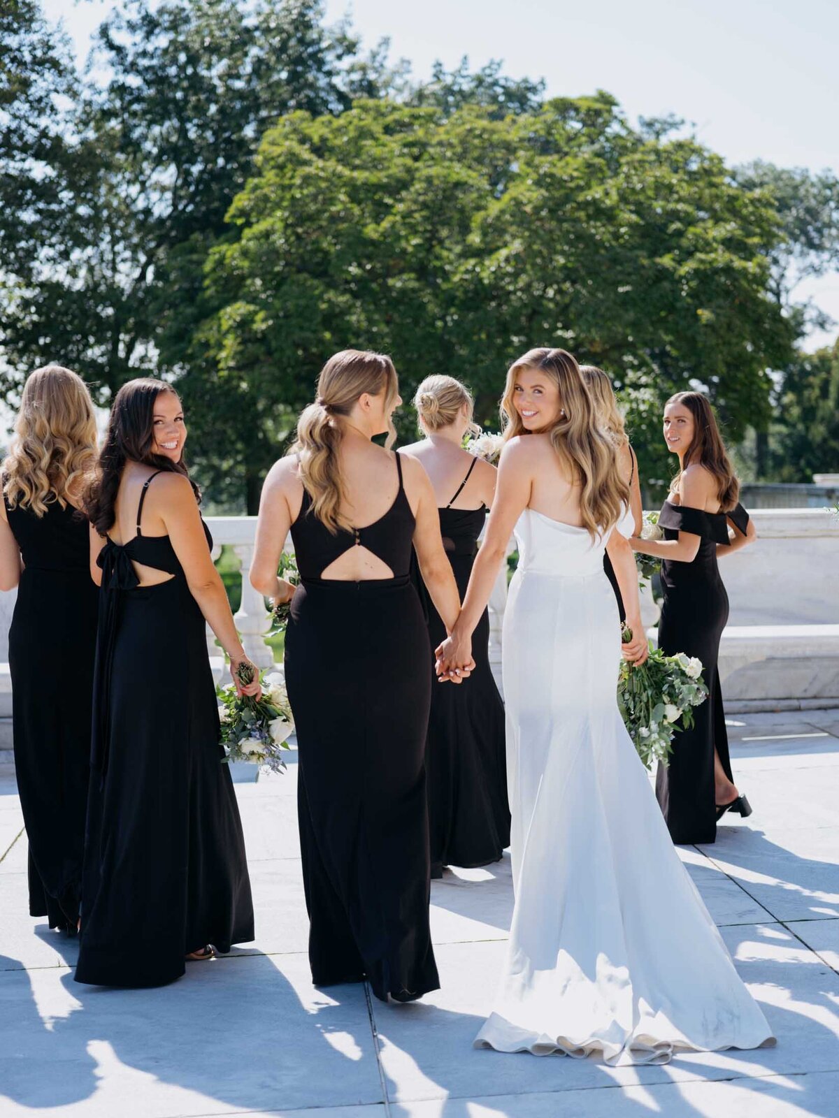 Bride and bridesmaids at Cleveland Art Museum