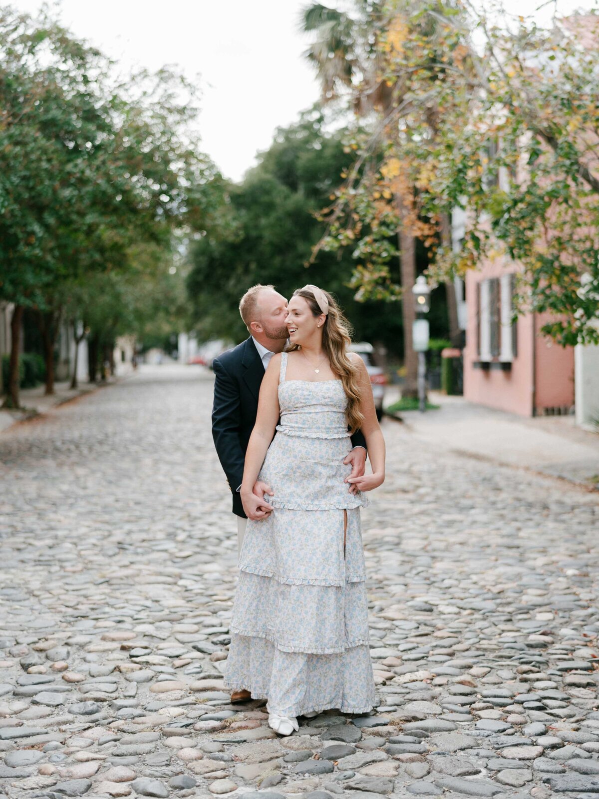 downtown-charleston-engagement-session-meg-andrew-031