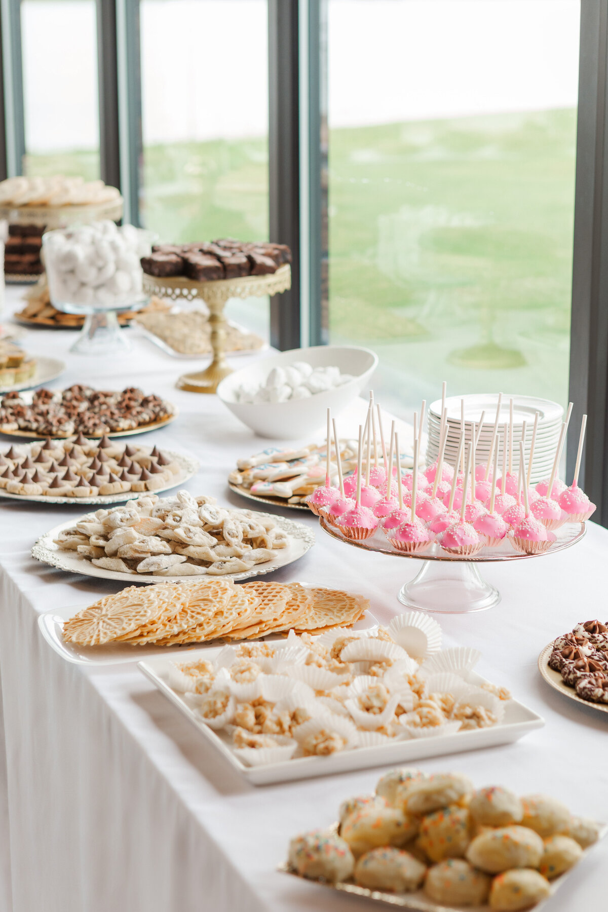 youngstown ohio cookie table set up for wedding reception at vineyards at pine lake
