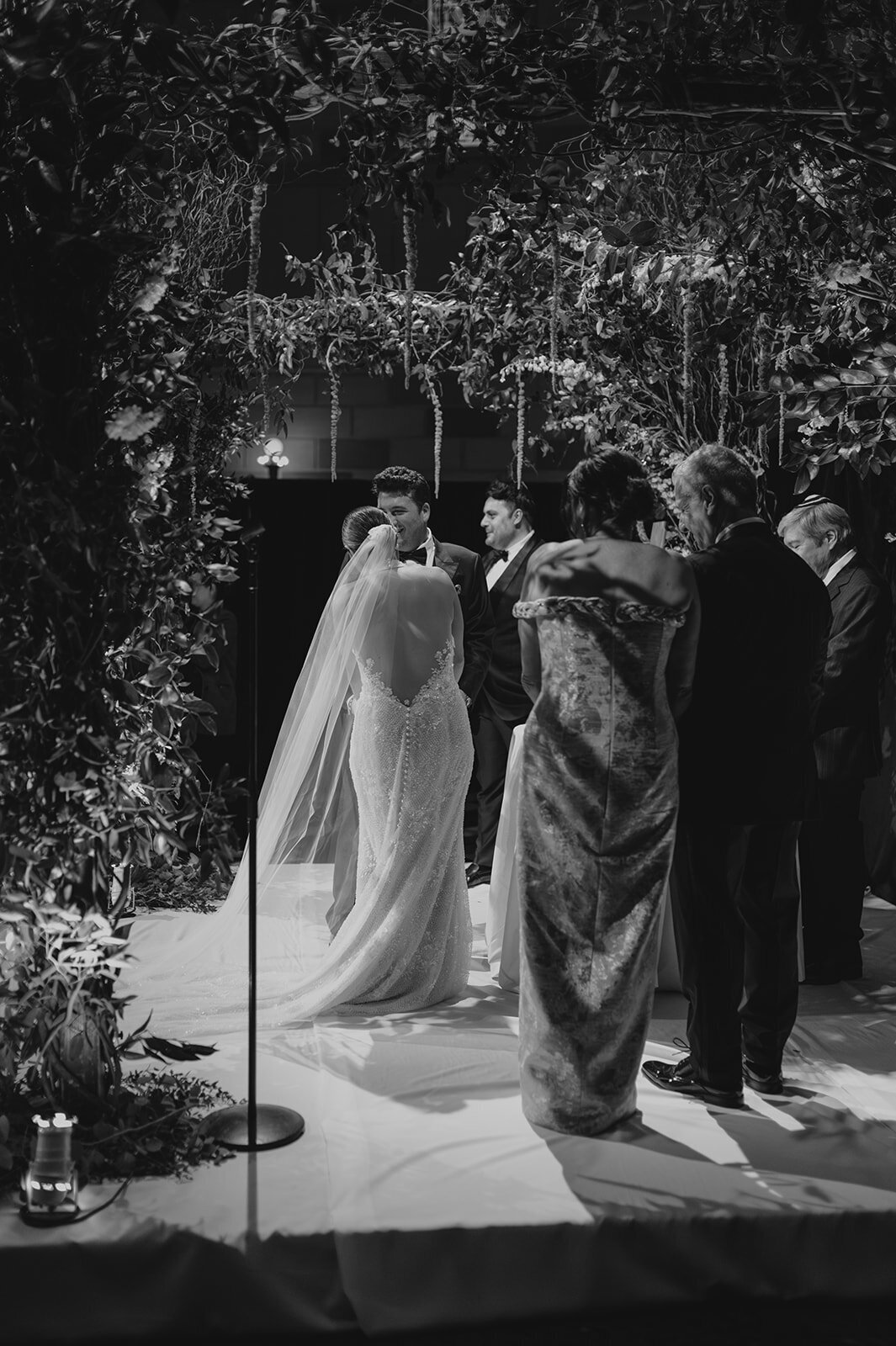 CORRIE-ZACH-NYC-WINTER-WEDDING-AT-GOTHAM-HALL_PHOTOS_BY_MARIA_B_LUNG_0730