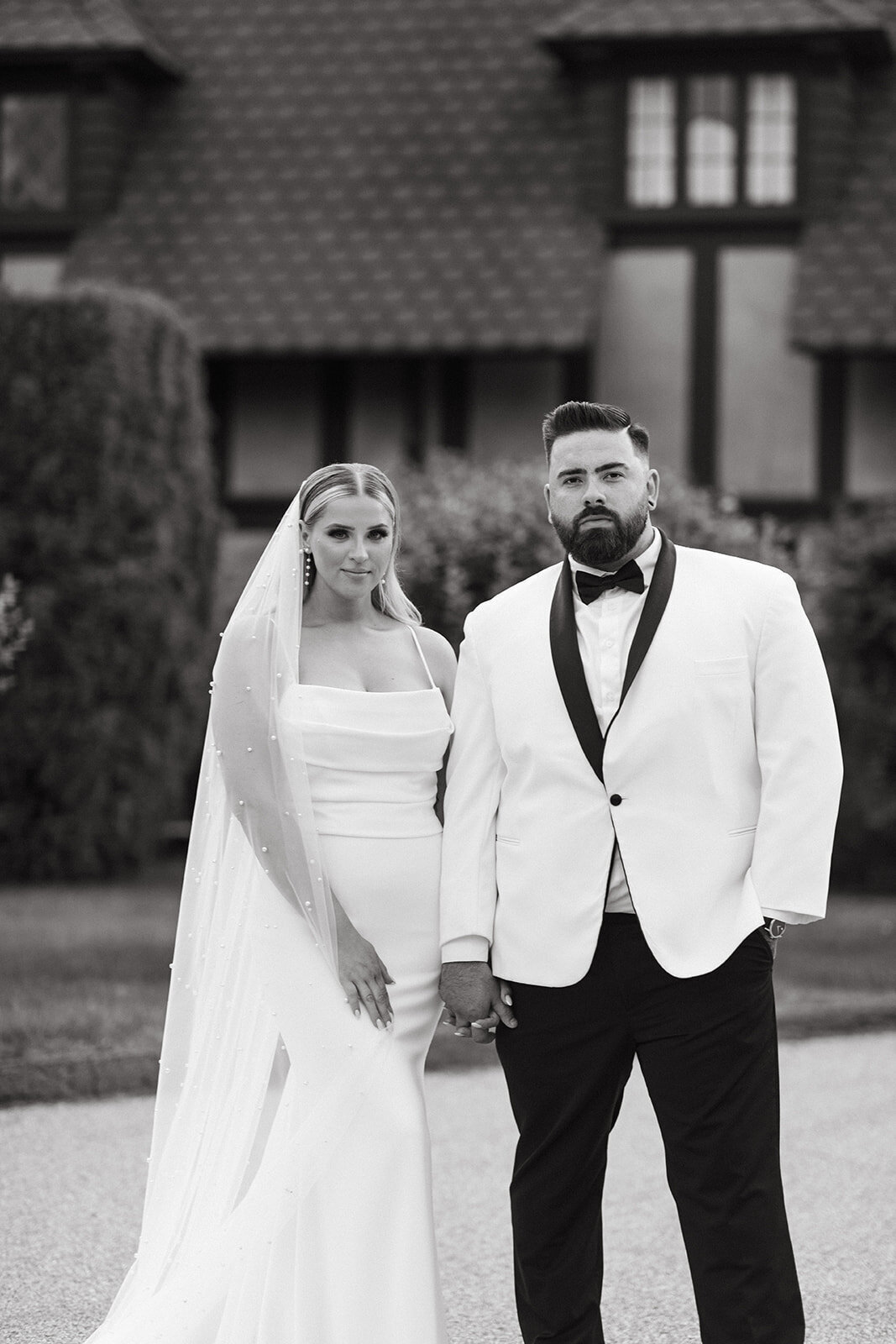 black-and-white-couple-portraits-saint-clements-castle