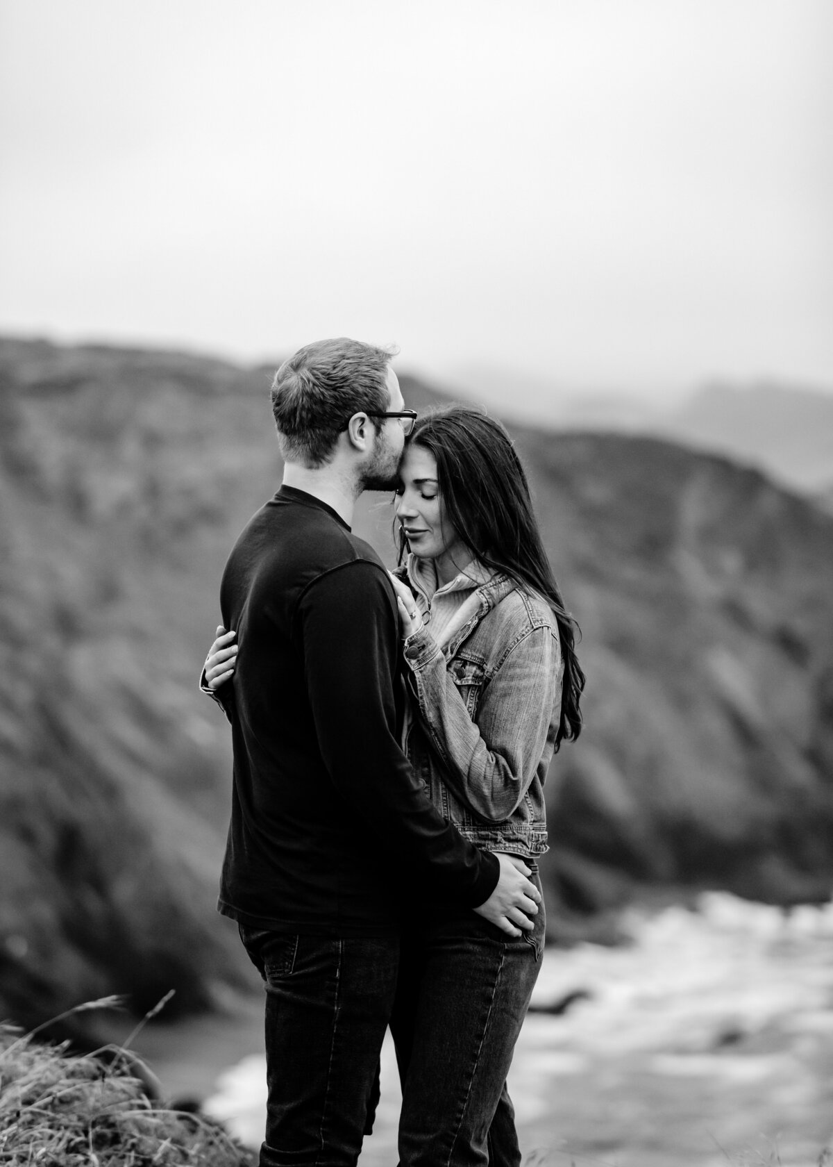 05312023_Makenzie+Gavin_RodeoBeachCA_AnjaJensenPhotography-135