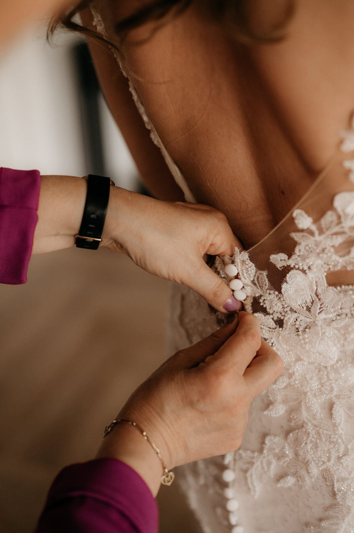 Pure Liefde Fotografie - Sergio & Tamara - Getting ready Tamara-23