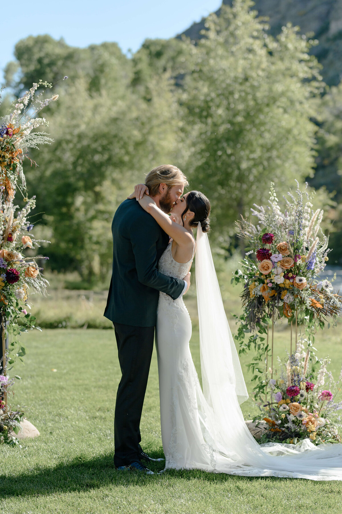 lauren-corey-4u-ranch-wedding-utah-wedding-planner-kaushay-and-co-events-17