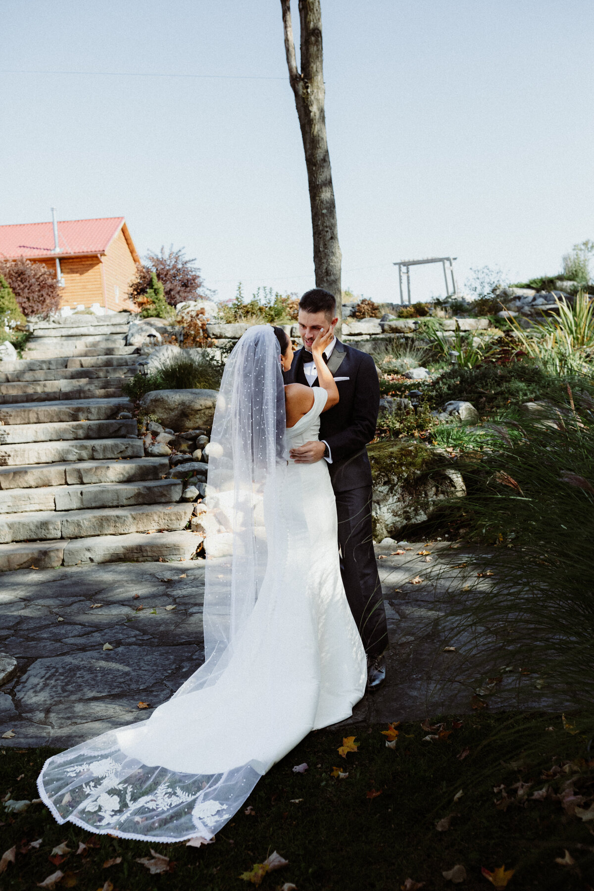 documentary-wedding-photographer-fall-wedding-at-tranquility-acres-117