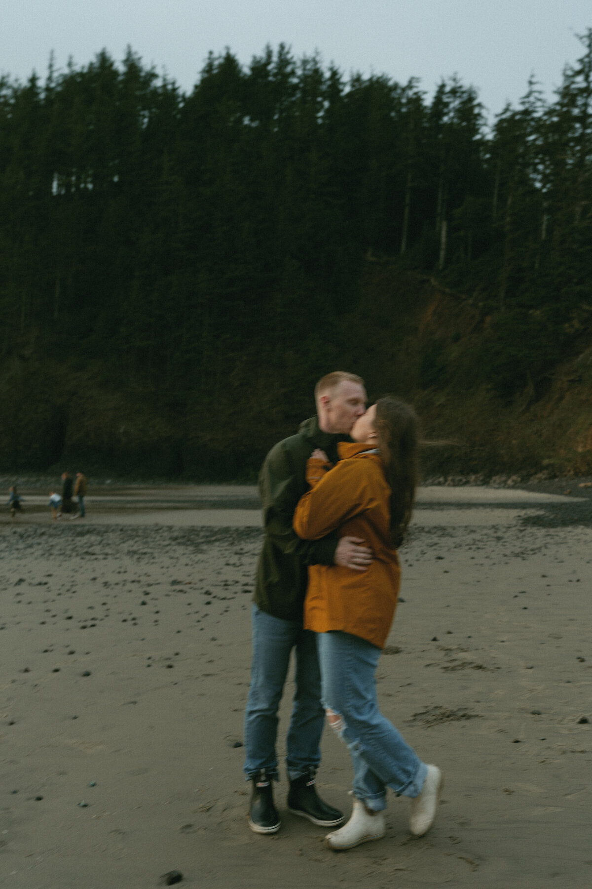 Oregon Coast Couples - lizarrietaphotography-50