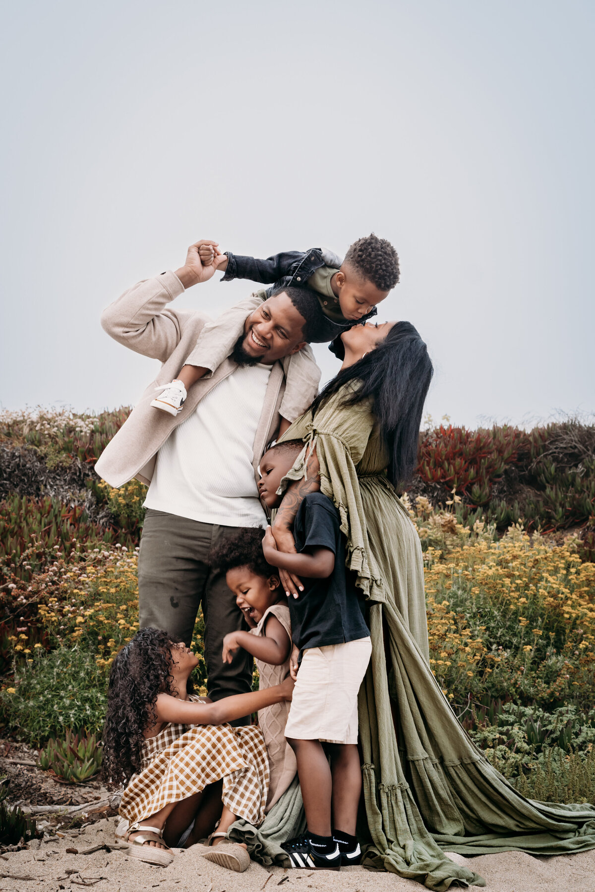 family-portrait-flowers-beach