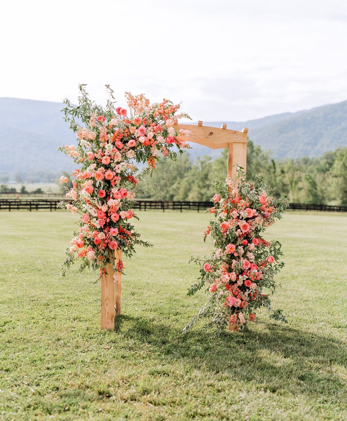 DSC_8449_Virginia-Wedding-Florist-Gossamer-Floral-Designer