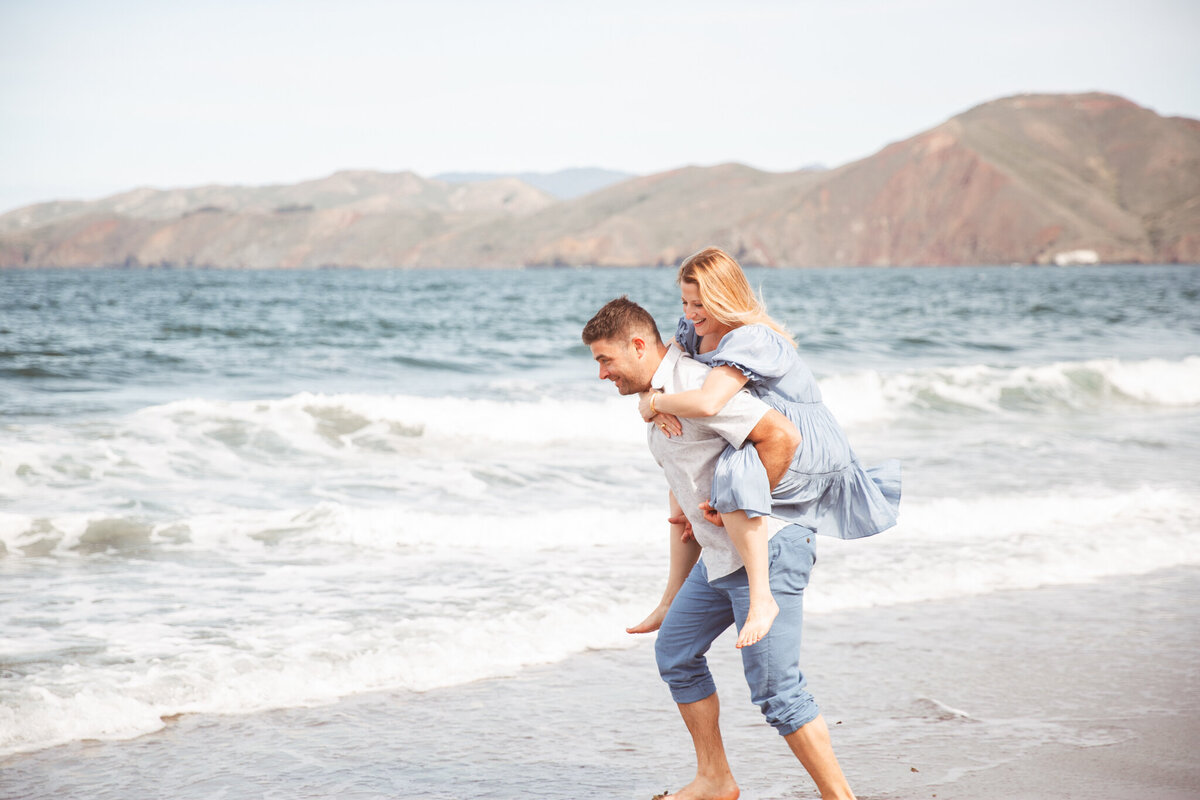 Luke and Leigh Huther-Flytographer-10 Year Anniversary-Baker Beach-San Francisco-Emily Pillon Photography-S-051222-03