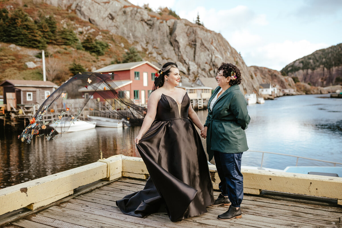 holly-honour-photography-queer-intimate-wedding-st-john_s-newfoundland-fall-2023-2