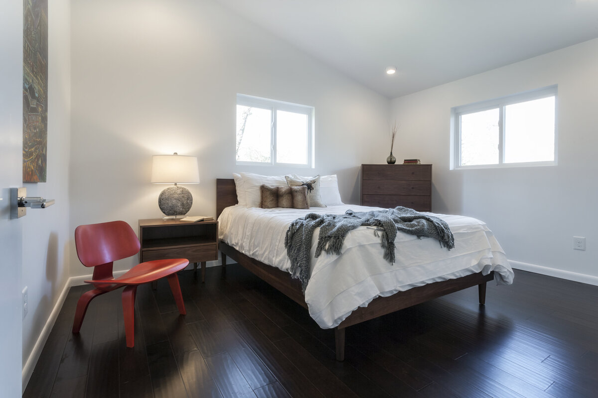 009master bedroom