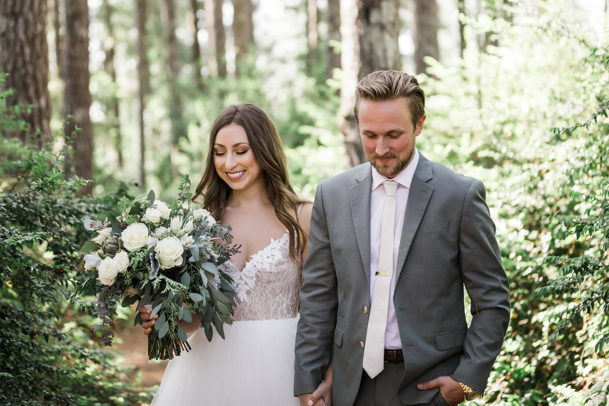Seattle-Intimate-Backyard-Wedding-Seattle-Wedding-Photographer-12
