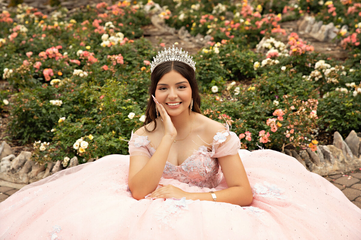 quinceanerateendancenewbabybestphotographertudiofamilybirthdaynewbornboyamilynewborngirlfirstbirthdayportraiturephotographystudioportraitsnewborngirlboyfamilyEvaMaganaPhotographychildphotographer (1 of 10)