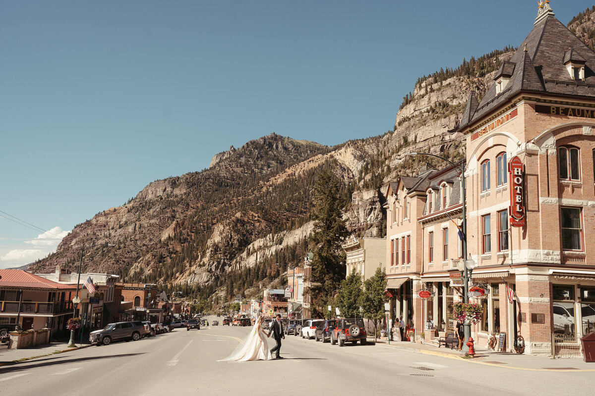 Sam-Murch-Photography-Ouray-Colorado-Summer-Tent-Mountain-Wedding-14