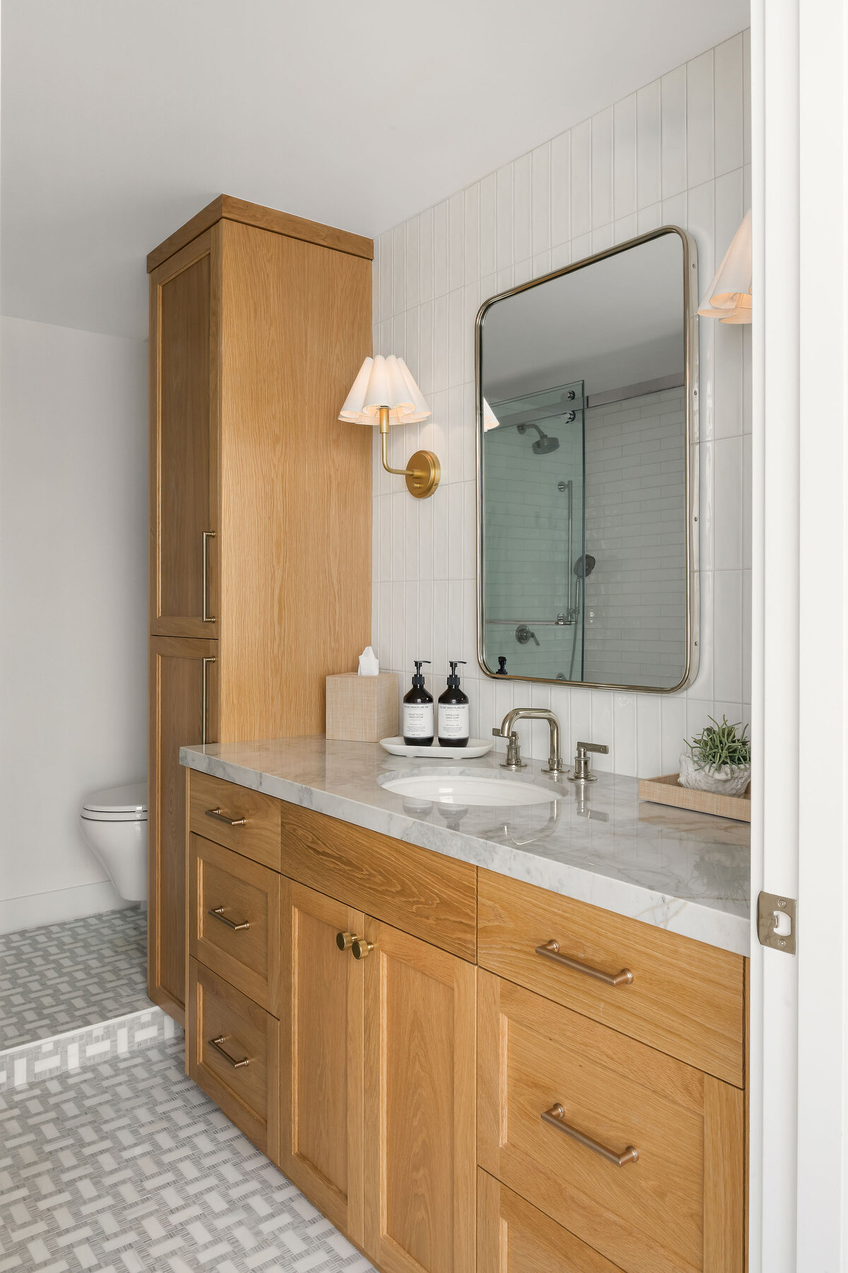 09-22-25_B56_1710AvenidaDelMundo8284