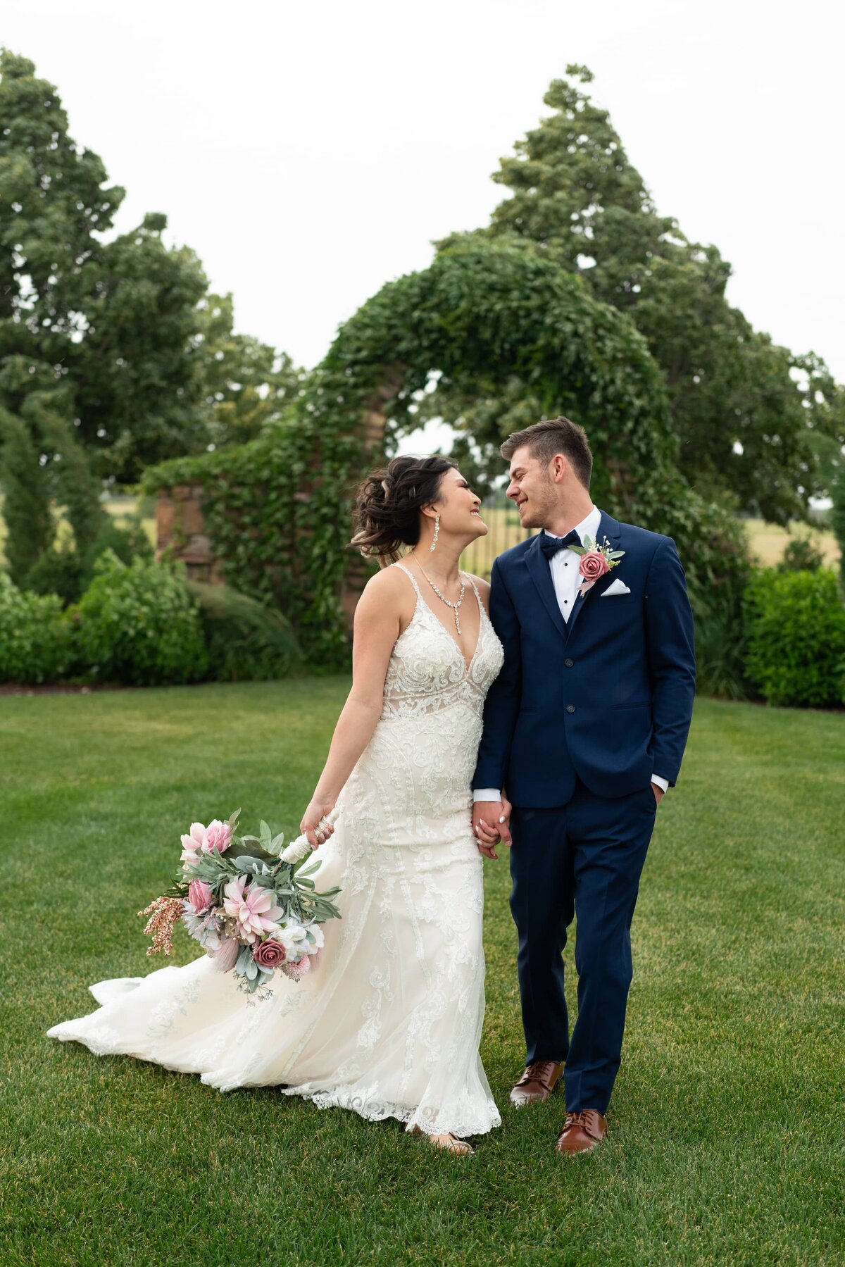 Colorado-Wedding-Photographer-Mountain-Couple-Wildflower-Weddings-25