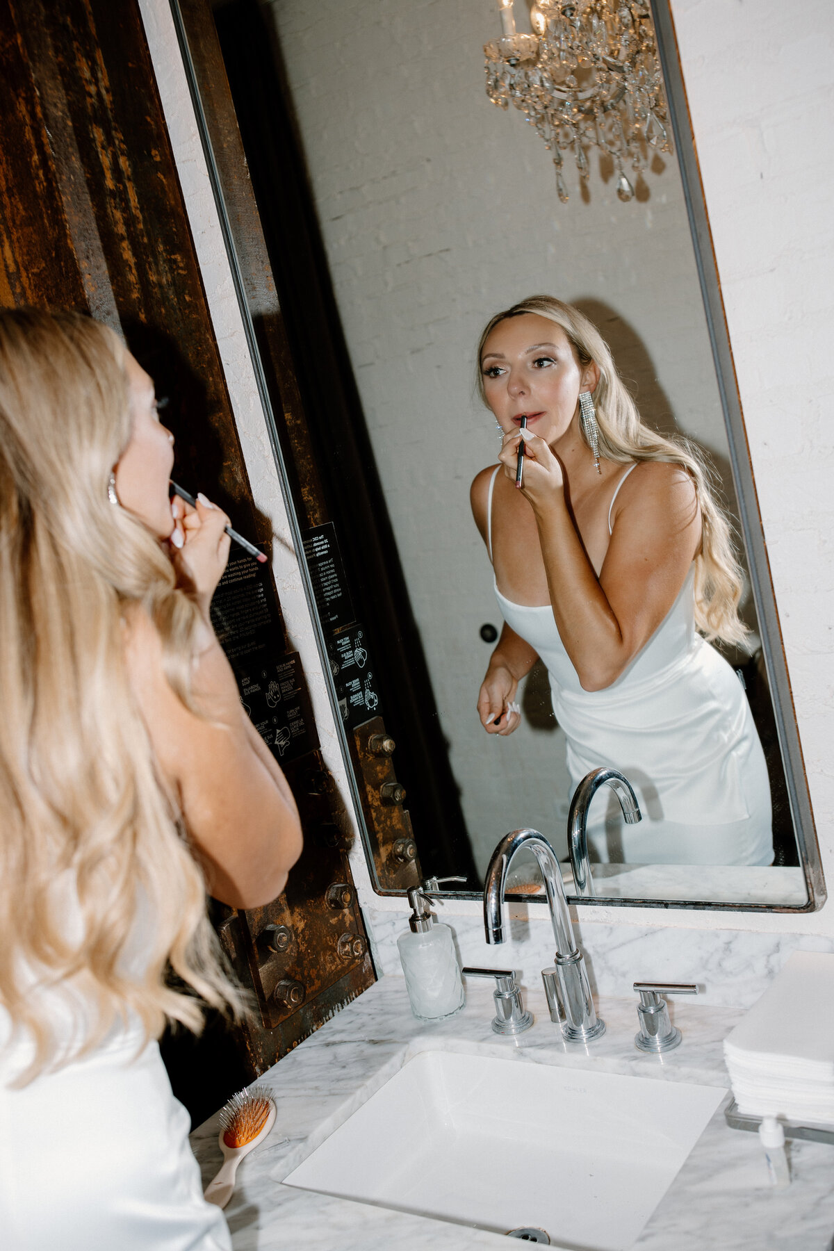 luxury-black-tie-wedding-at-The-Dalcy-in-Chicago-Illinois-444
