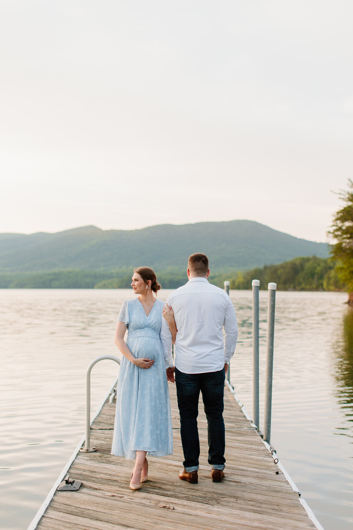 Documentary-Maternity-Session-at-Carvins-Cove-RJ-7