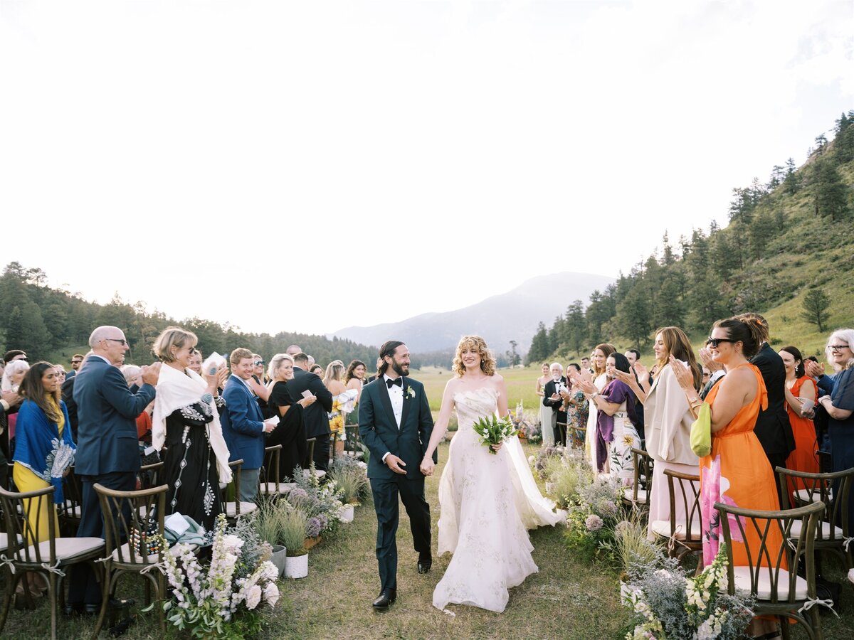 Colorado-wedding-planner-ranch-wedding-ceremony-just-married