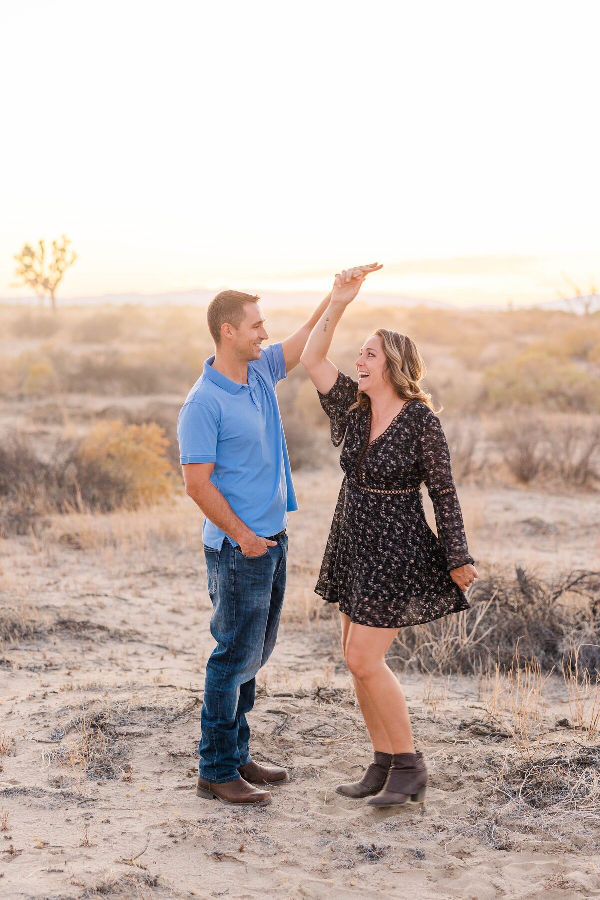 Desert-couple-portrait-Aronoff-Photography-8