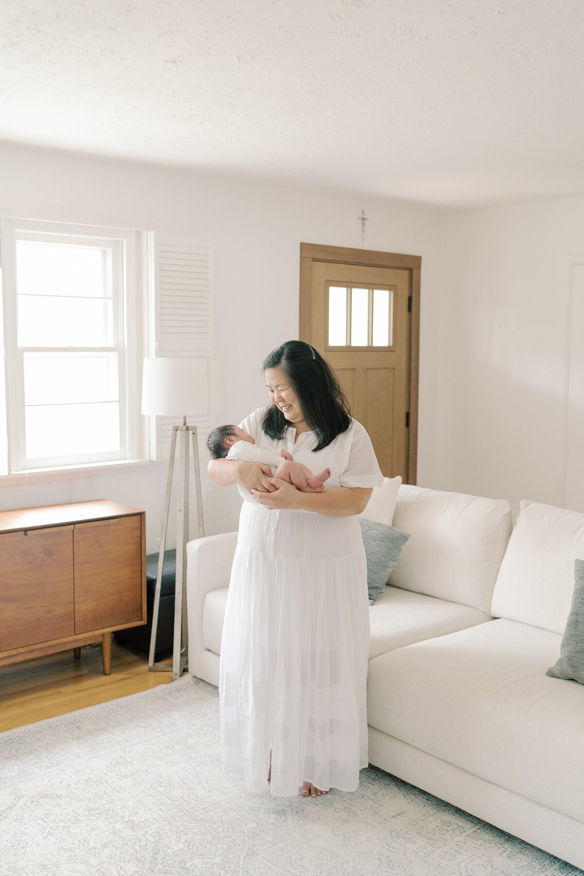 simple-relaxed-northern-virginia-newborn-photographer-lifestyle-photos6