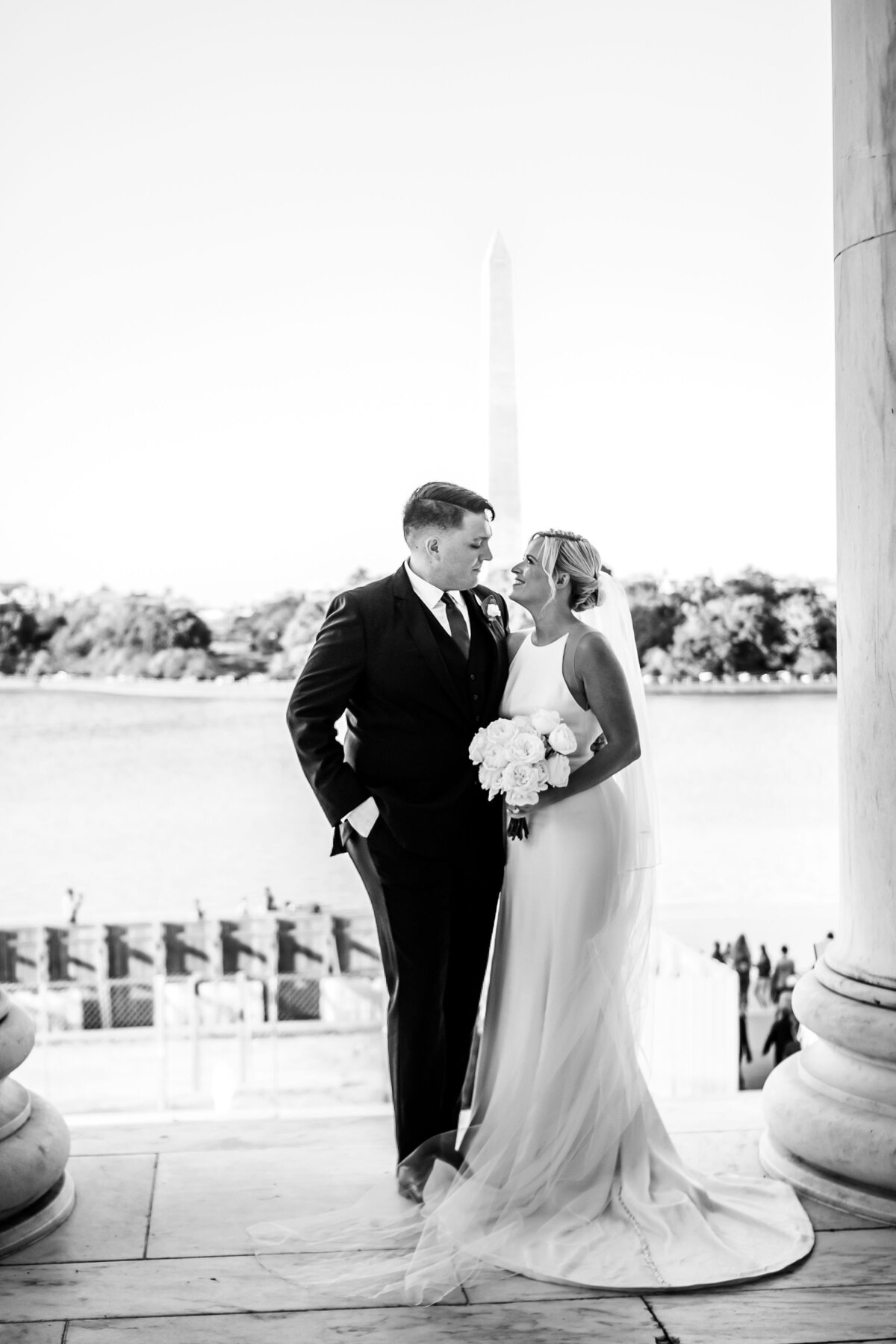 destination_wedding_dc_jefferson_memorial