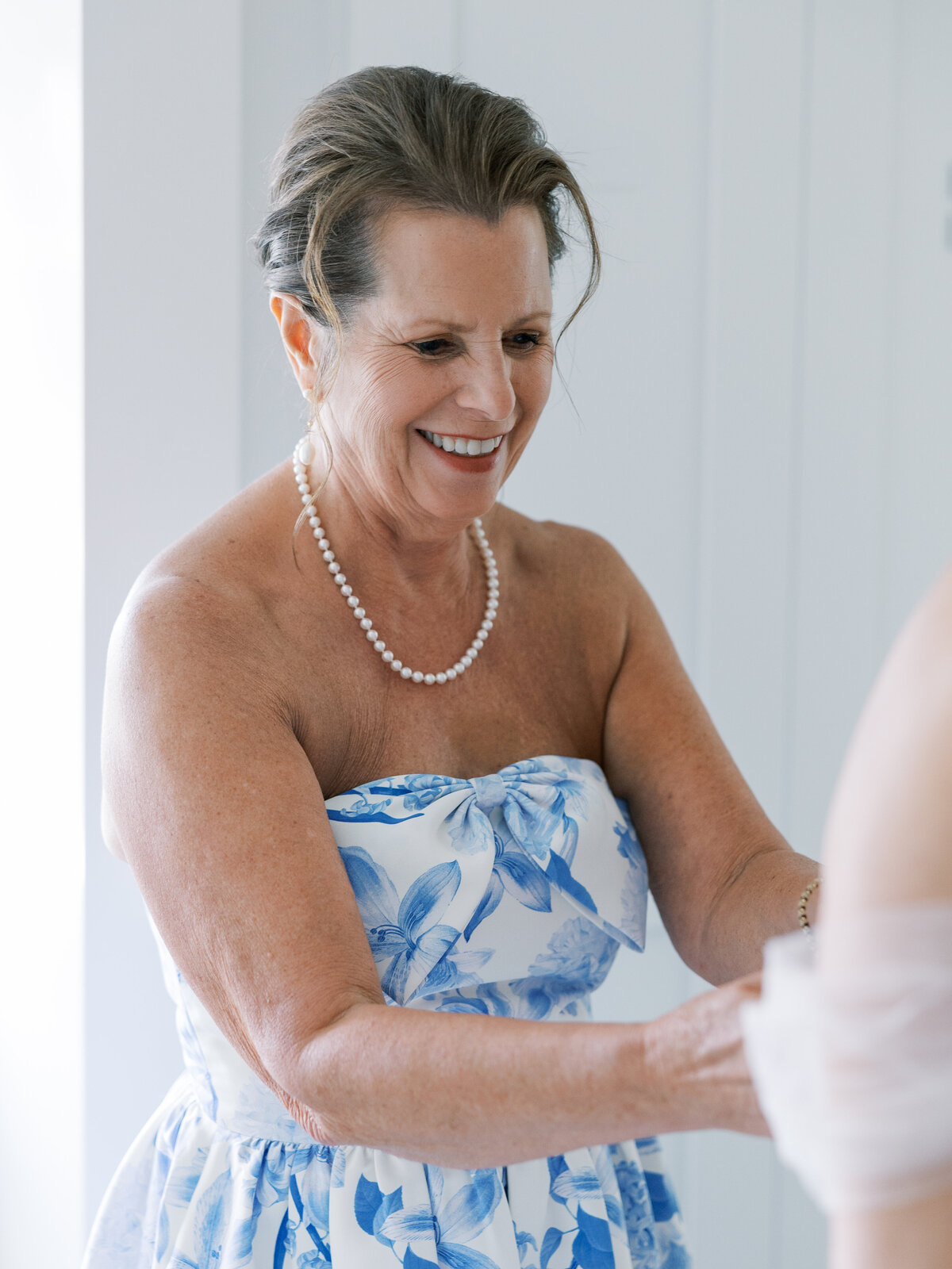 Anne-Troxel-Pittsburgh-Wedding-Photography-Pittsburgh-Field-Club-LGBTQ-Floral-timeless-photos-18