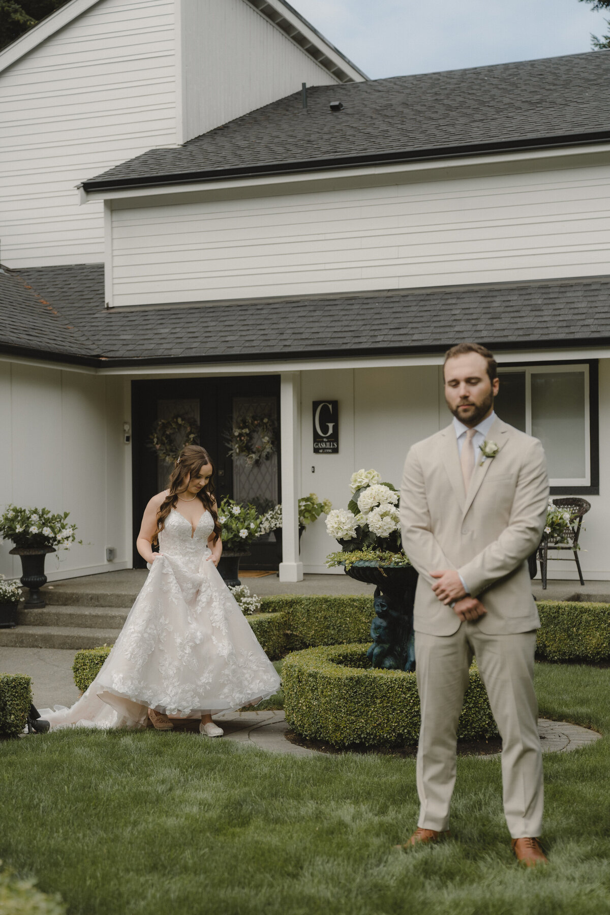 Stephanie-Chase-Wedding-at-the-Lake-Tapps-Bonney-Lake-Seattle-Amy-Law-Photography-55