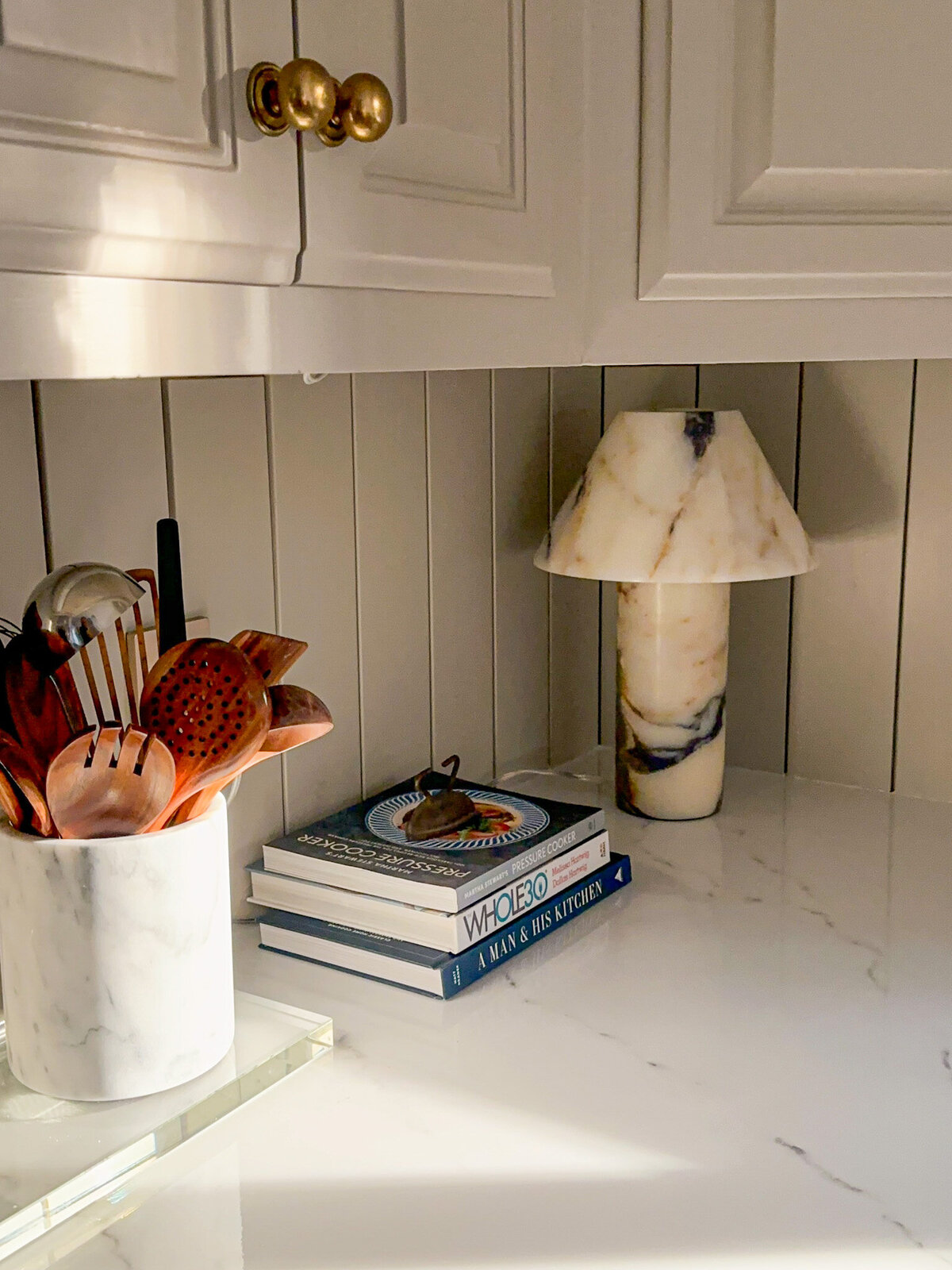 kitchen-athena-lamp