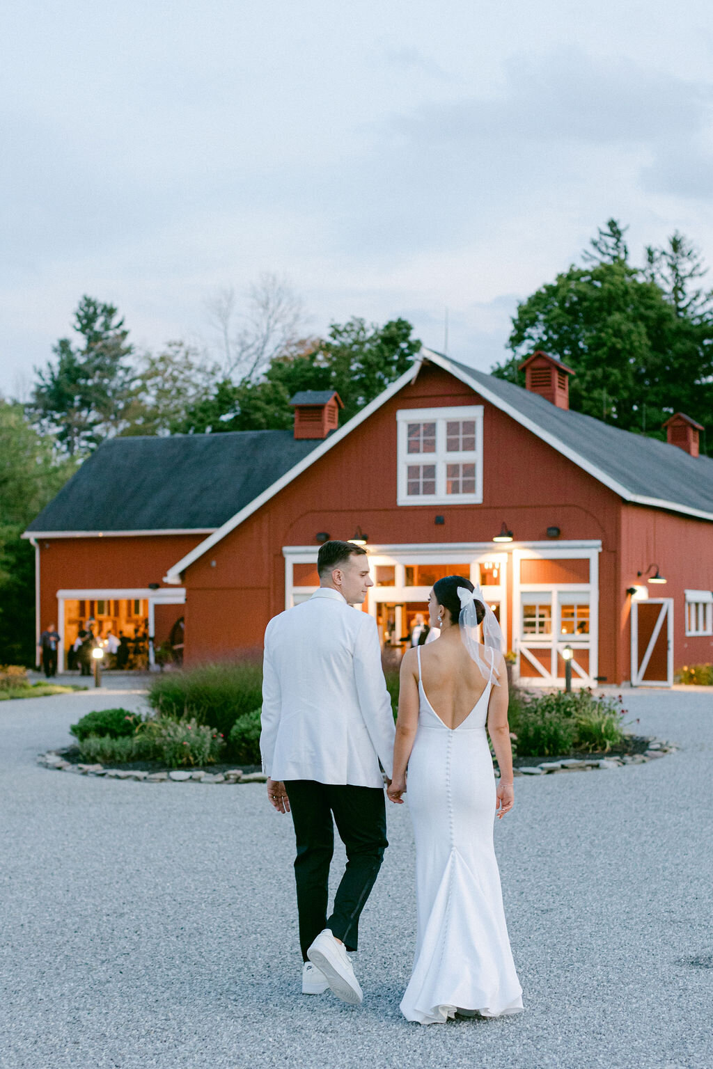 bride-groom-sunset-photos-windridge-barn
