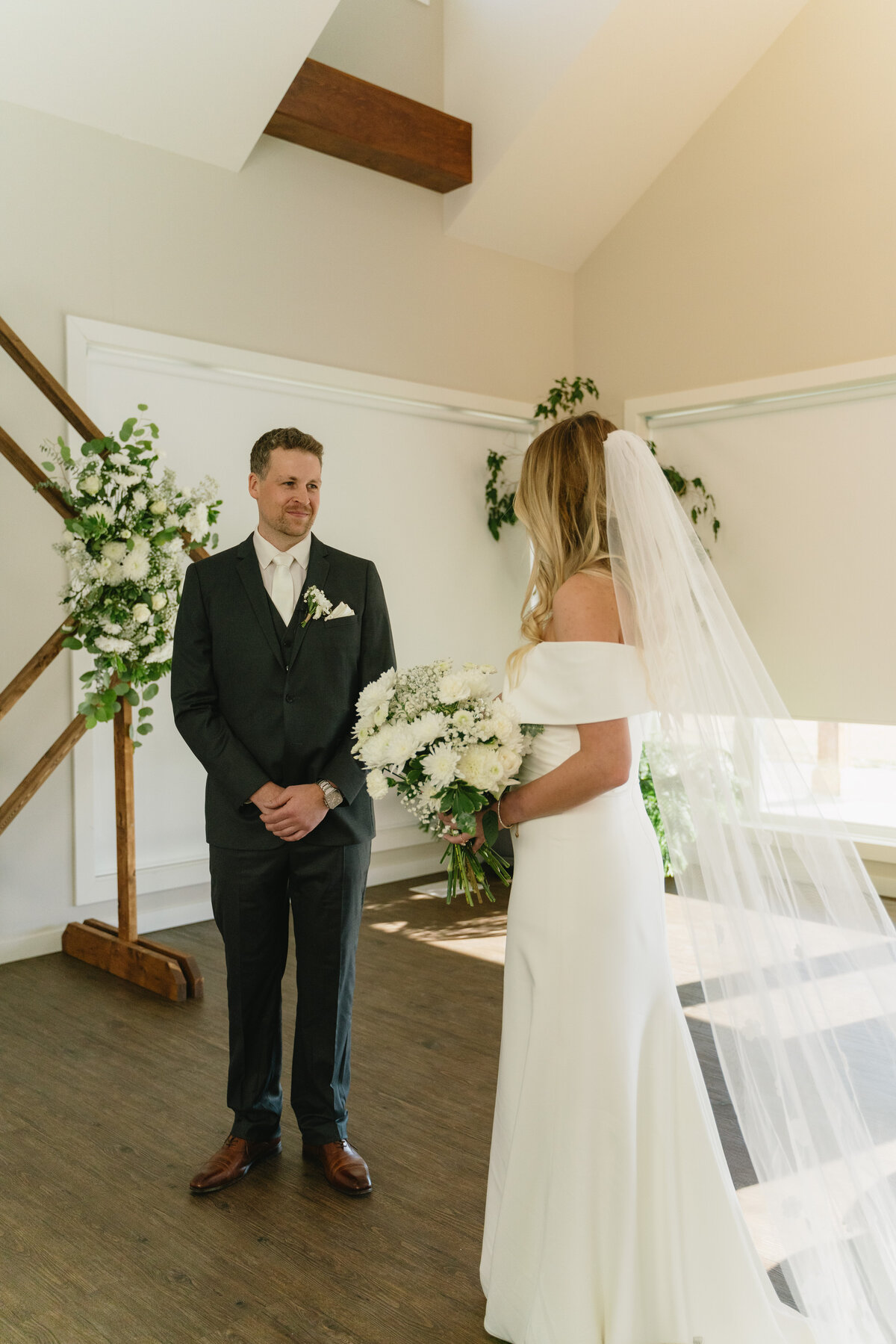 Regina Wedding Planner08115