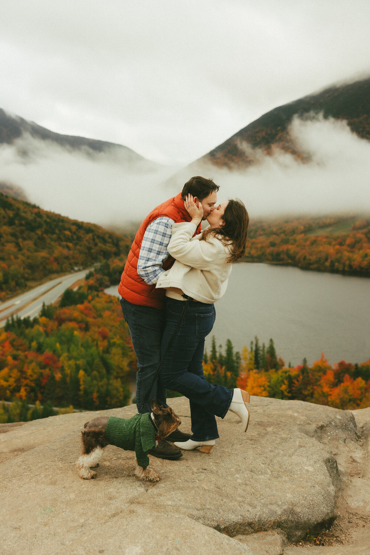 Amy-Kevin-Artists-Bluff-NH-Engagement-Photos-3